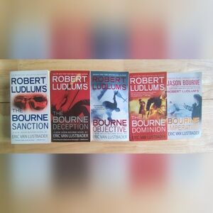 Robert Ludlum's The Bourne Series Set